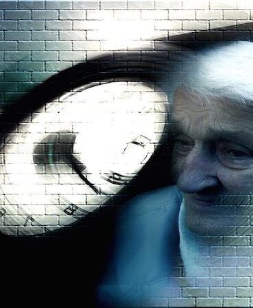 Alzheimer Kadınları Neden Daha Fazla Etkiliyor? Uzmanlar 4 Nedeni Açıkladı