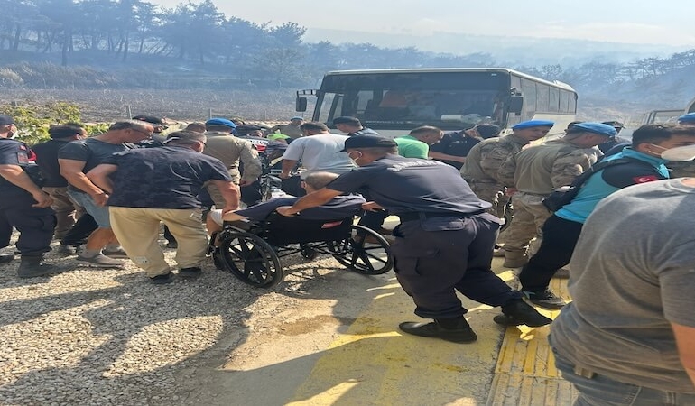 Çanakkale Yanıyor, Dayanışma İçindeyiz