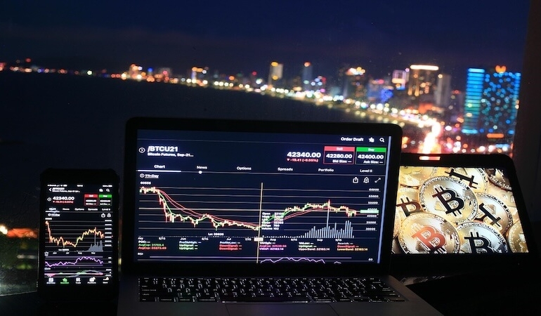 Dinamik NFT Nedir? Dijital Dünyanın “Yaşayan” Varlıkları