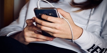 Günde 5 Saatten Fazla Telefon Kullananlar Dikkat!