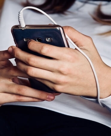 Günde 5 Saatten Fazla Telefon Kullananlar Dikkat!