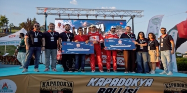 Kadın Çekici Operatörleri Zorlu Etaplarda Görev Aldı