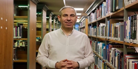 Mezuna Kalmak Her Zaman Daha İyi Bir Seçenek mi?